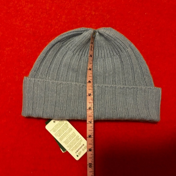 Unisex baby blue 100% lambswool ribbed tuque hat NWT - Picture 11 of 11
